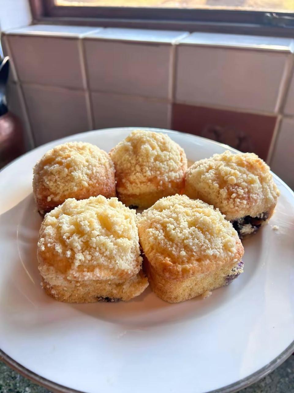 Freshly baked scones on a plate